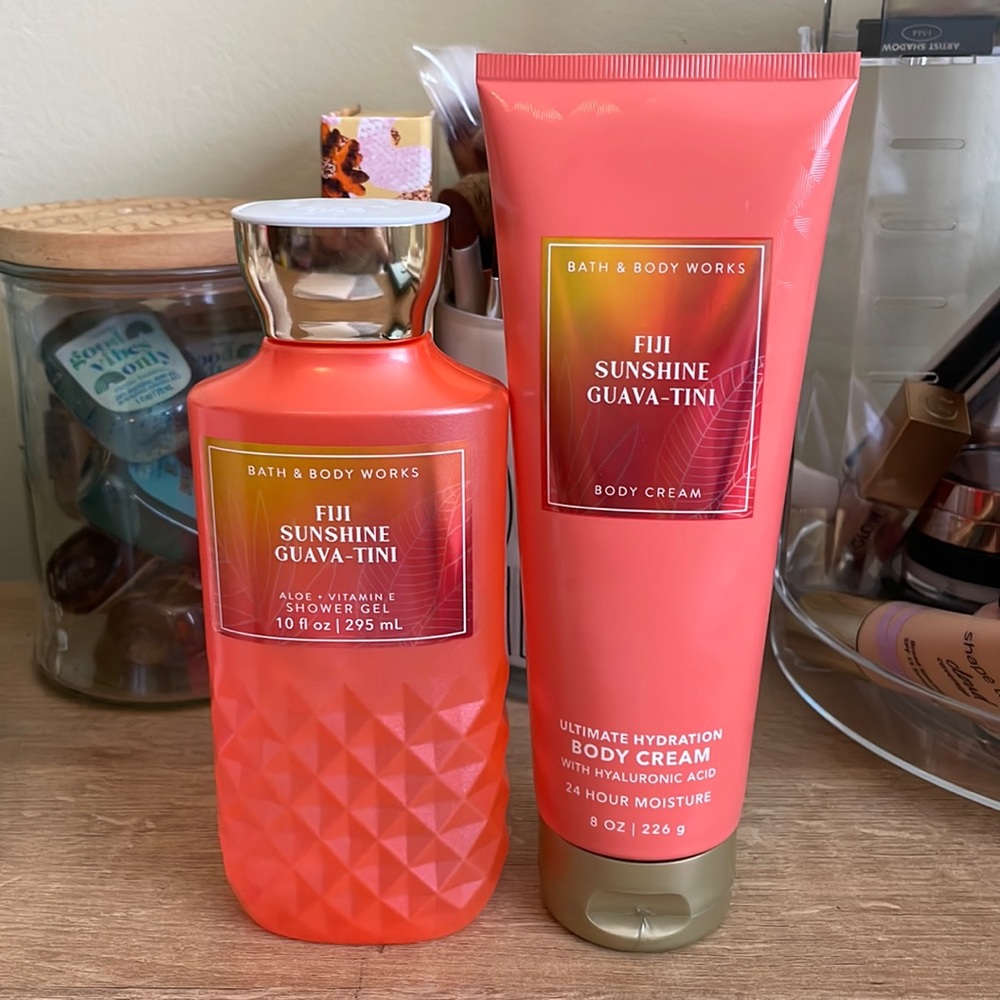 Fiji Sunshine Guava-tini duo from bath and body works